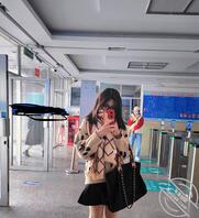 04年大学异地女友自拍，又纯又嫩0