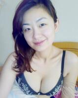 妈妈 52 岁，离婚好久了，翻她手机发现的2