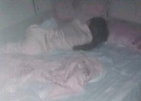 【原创】强奸了一奶同胞的亲妹妹,趁她睡觉时候插了进去,露脸无码只为真实1