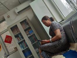 村里卫生室，偷拍农村老熟女2