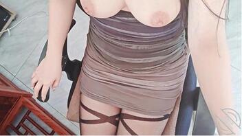 堕落嫂子20. 骚嫂子穿情趣内衣去上班,办公室里激情做爱,淫水喷了一桌2