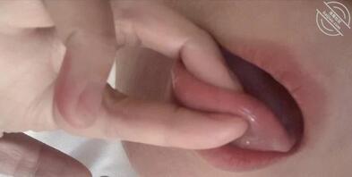 姐姐内裤又湿了噢！嘻嘻0