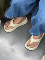 黄拖鞋1