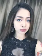 便利店纹身收银员【蒋欣瑜】被前男友曝光两人真实拍摄的不雅视频！0