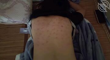 我和妈妈3,激动的手意外解开妈妈胸罩。2