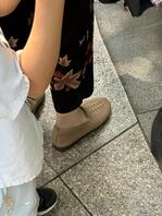 偷拍老熟女少妇阿姨的短丝袜脚1