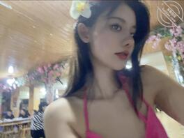 有个爱拍写真的前女友，你还会娶她回家吗0