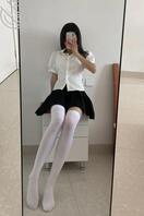 （河南）新买的白丝袜到了，搭配着裙子。想穿着被哥哥操。哥哥喜欢吗？用力操1