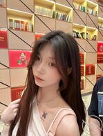 纹了个纹身，好像更骚了，爸爸们想怎么玩游佳雨这个肉便器呢，想被爸爸们凌辱0