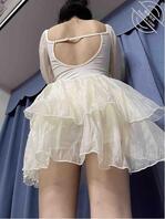 97. 姐姐甩着大奶子洗澡的样子,简直是一幅 "玉姐戏水图"1