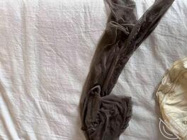 偷拍表嫂的内裤2