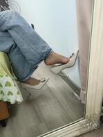 骚脚女友穿高跟挑鞋1