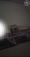 [原创16]故意在妈妈面前撸，被妈妈发现后两次偷瞄我，视频清晰看到。0