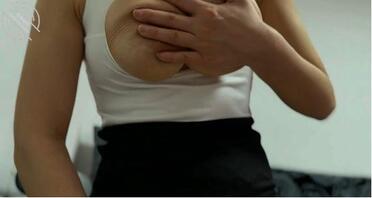 160. 怀孕的老姐来送蛋挞,穿着网袜+露乳装,更像是来送自己2