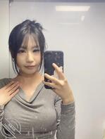 室友给我的网址，本人大三，想被海角叔叔们评价脸和身材，后面有戴眼镜和吊带