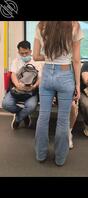 地铁偷拍极品美女美乳1