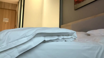 【全网首发】32岁的干姐再次结婚，新婚之夜把我叫到身边说：姐姐今晚最