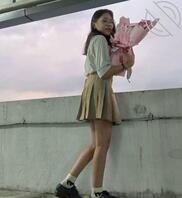 15 岁女星揭童年阴影,父亲【把色情片当卡通片看、在面前“打手枪”】0