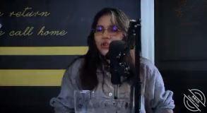 15 岁女星揭童年阴影,父亲【把色情片当卡通片看、在面前“打手枪”】1