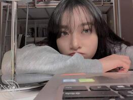 朋友的大学女友成为了我的情人,口爆颜射瞬间必看!1