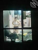 又拍到骚邻居漏奶