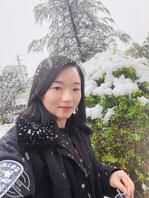 我妻子的制服自拍。1