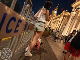 街拍尾随抄底美少妇291