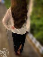 和舅妈的第一次约会像不像做贼?2