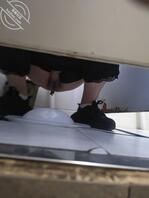 厕拍大骚逼，没能收脸1