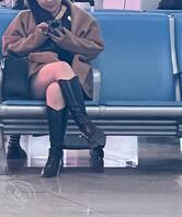 偷拍——机场偶遇白腿少妇2