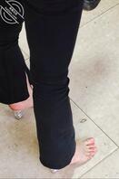 个人原创真实偷拍①→少妇玉足透明拖鞋（超清图）