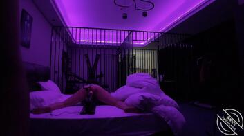 合肥淫妻，春节前最后一舞<<老婆和男技师在房间翻云覆雨，我在门外偷听>>