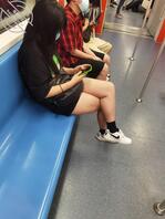 上海9号线——女人就要这种大腿粗粗的，怼起来才带劲0