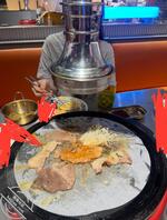 普通，和女儿去吃烤肉，来了大姨妈，没办法