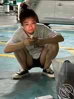 骚逼徐赛月的大肥臀和肥腿，欠操母狗（评论有奖1