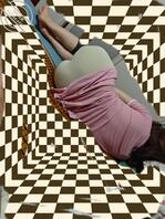 跟同事喝酒到这会儿，我下班回来对我爱搭不理的1