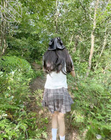 发现了妹妹手机里自拍裸照，然后就把他约到户外操了，她才20真亲妹妹乱伦0