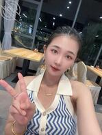 还有这个骚逼的图片吗1