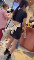 抄底包臀美女