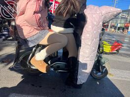 丝袜美腿骚母狗0