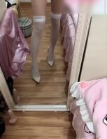 【女王】   女王给性奴足交，强迫射精&hellip;