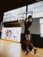 05的，有没有少妇姐姐来1