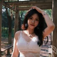 请大家羞辱我老婆杨依琳1