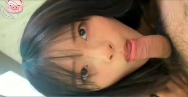 约到萝莉学妹口交，很主动也不嫌弃我鸡巴小，主动上位开操0