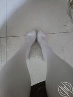 妈妈还没下班，偷偷穿她的骚裙子丝袜1