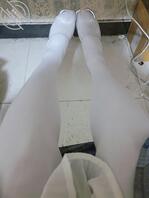 妈妈还没下班，偷偷穿她的骚裙子丝袜2