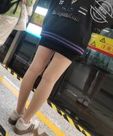 地铁偶遇肉丝学生妹2