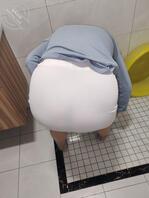 后入短裙骚屄媳妇3，看看怎么样？0