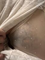 丈母娘来家里帮忙带孩子,天热不穿内衣,撞见自己自淫2