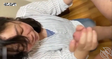 单身妈妈过度宠溺儿子不得不顺从，无奈现在天天给儿子泻火0